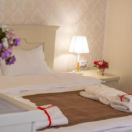 Royal Apartment In Old Tbilisi Buitenkant foto