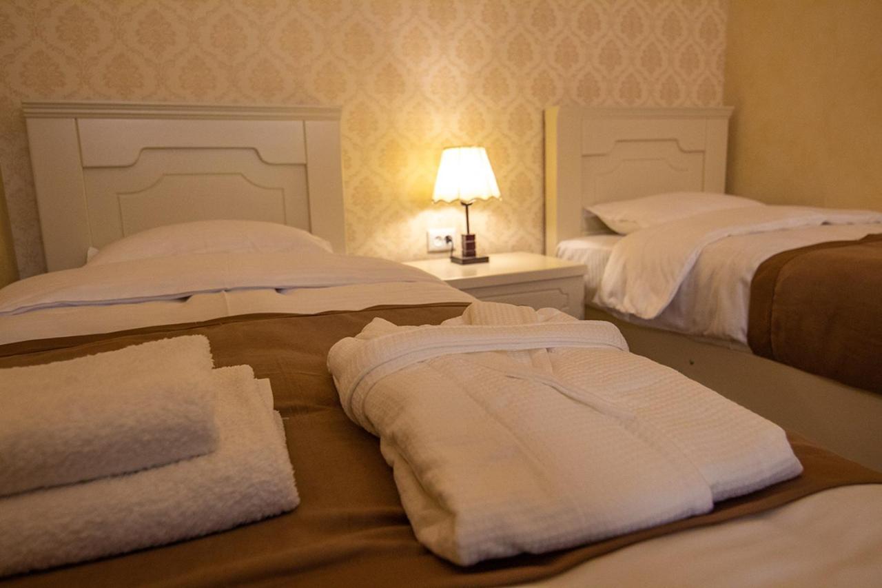 Royal Apartment In Old Tbilisi Buitenkant foto