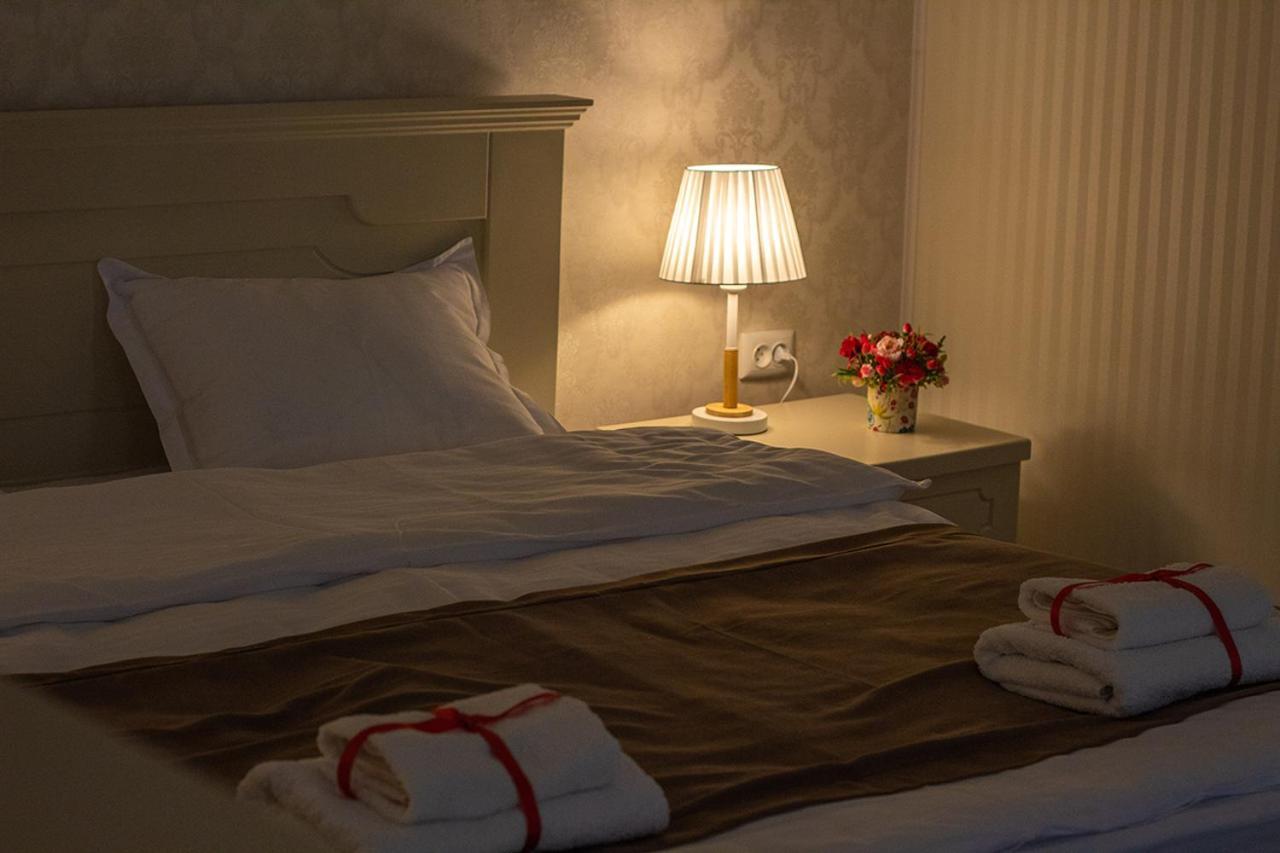 Royal Apartment In Old Tbilisi Buitenkant foto