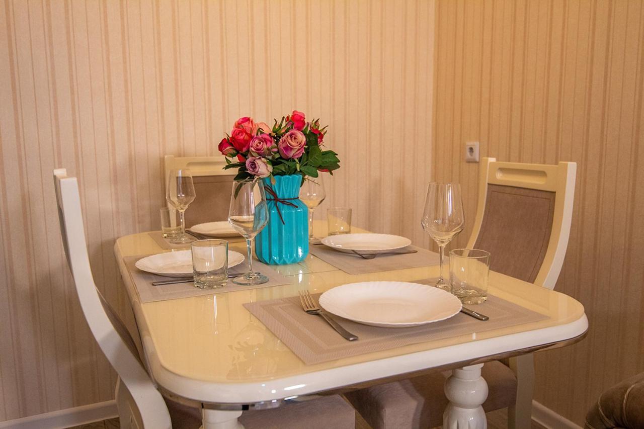Royal Apartment In Old Tbilisi Buitenkant foto