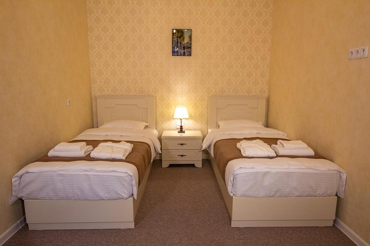 Royal Apartment In Old Tbilisi Buitenkant foto